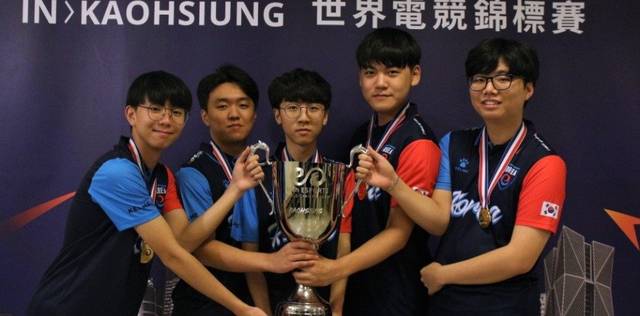 篮本赛季的 篮本赛季的