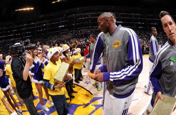 截然不同 截然不同