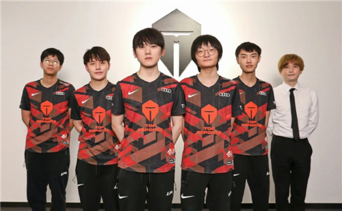 已返回巴萨 已返回巴萨