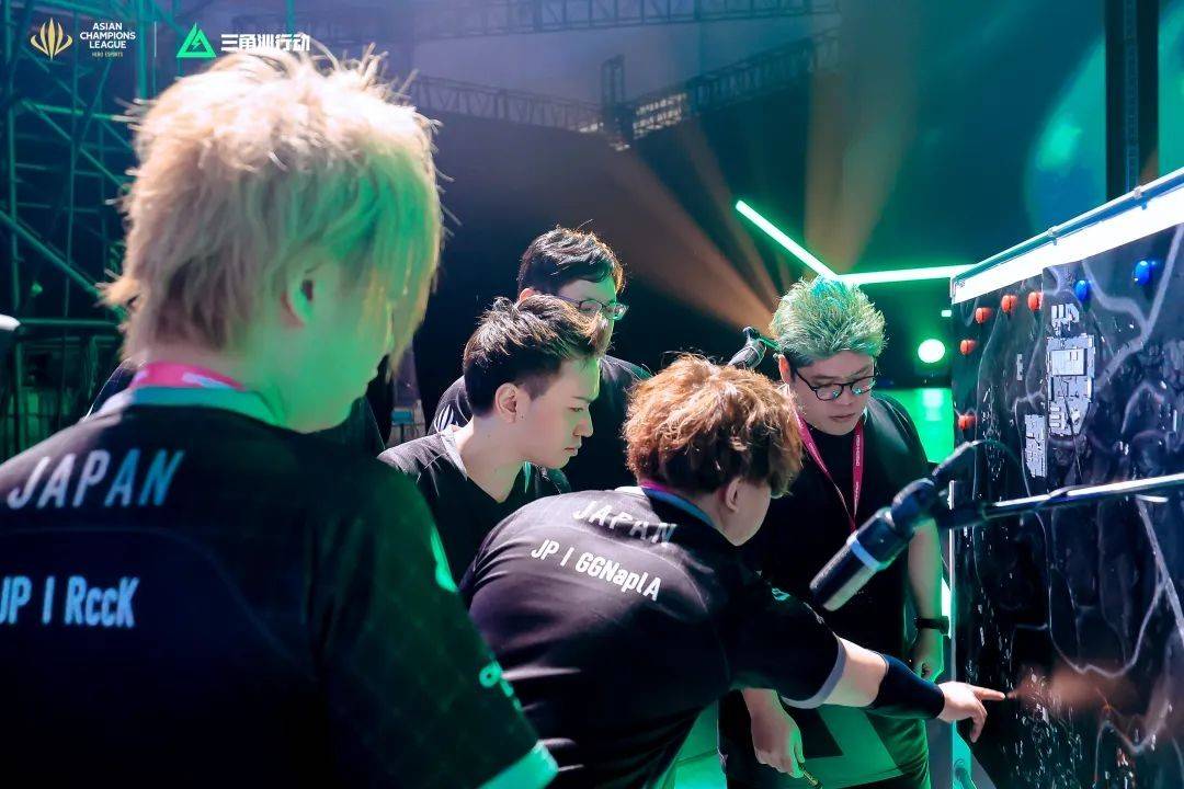 脚直塞或边 脚直塞或边